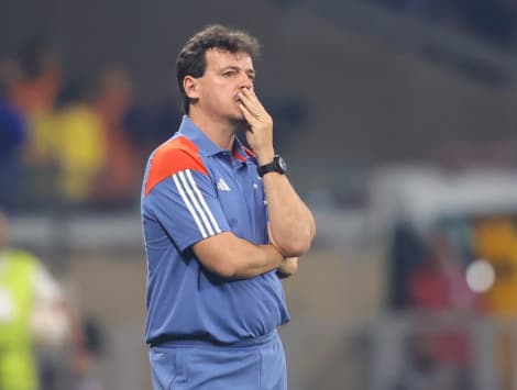 Fernando Diniz precisa mudar seu estilo de jogo?